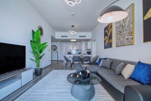 Living area - GLOBALSTAY. Azizi Royal Bay Apartments (Dubai)