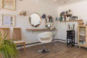 Room, 1 Bedroom, City View | Miscellaneous - Room in Studio - Nice Studio on Jasmine (Bomaderry)