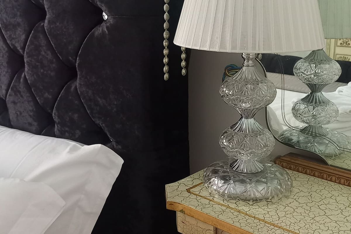 Klassieke tweepersoonskamer, uitzicht op stad | 1 slaapkamer, verduisterende gordijnen, gratis wifi