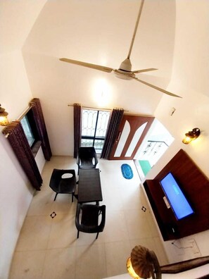 Lobby - Gulmohar Resort And Spa (Mahabaleshwar)