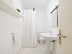 Towels, toilet paper - CITY FAMILY Néstor de la Torre (Las Palmas de Gran Canaria)