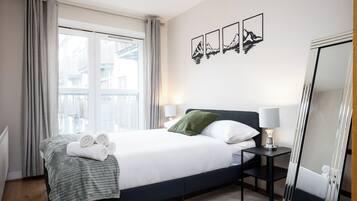 2 bedrooms, iron/ironing board, free WiFi, bed sheets