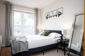 2 bedrooms, iron/ironing board, free WiFi, bed sheets