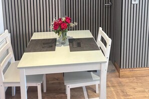 Unclassified image, 5 of 15, button