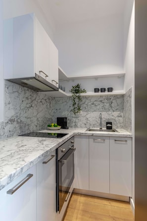 Apartment | 1 bedroom, desk - Modern Suite on Historic Calea Victoriei (Bucharest)