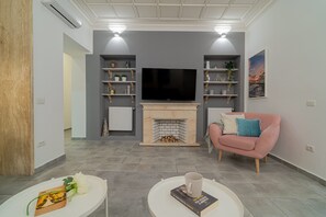 Apartment | 4 bedrooms, Internet - 4BR Sanctuary - Near Cismigiu Park Universitatii (Bucharest)