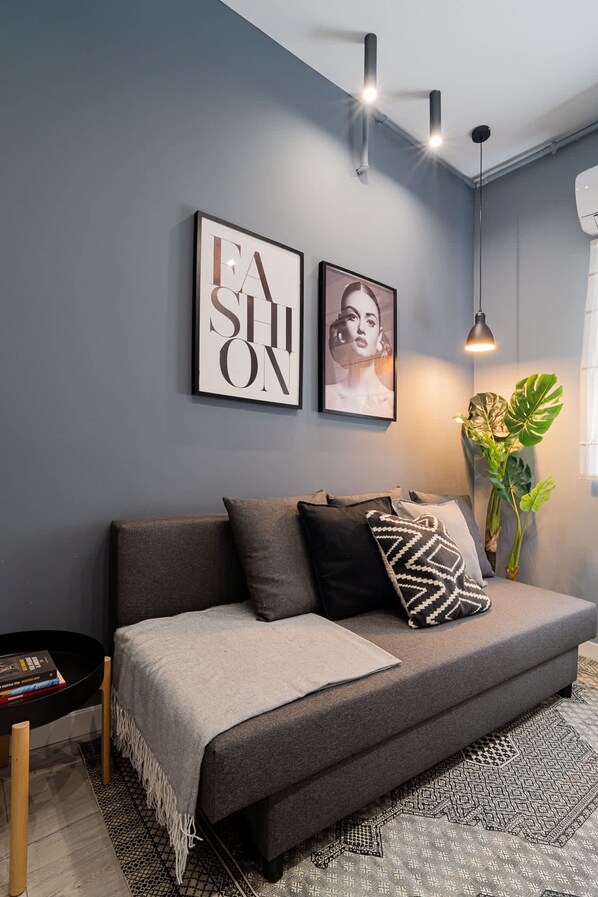 Apartment | 2 bedrooms, Internet - Chic Black White 2BR Retreat on Dambovitei (Bucharest)