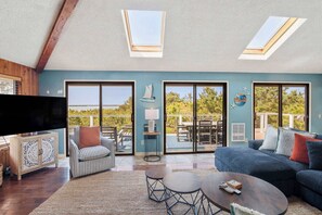 Televisión y oficina