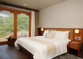 Standard Villa | Desk