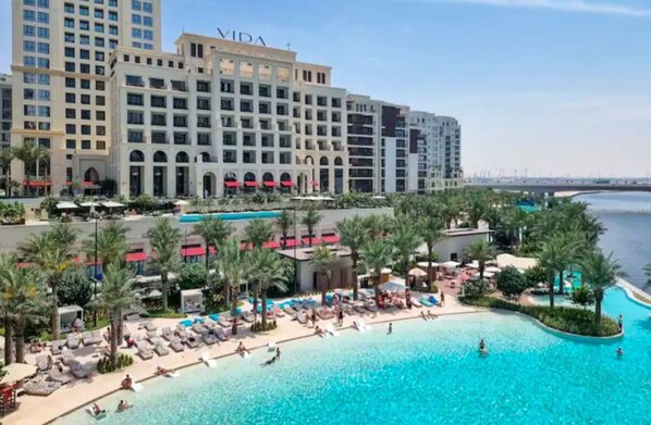 Pool - Brand New 2BR IN Vida Residences Creek Beach (Dubai)