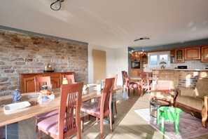 Dining - In the Erquy countryside, large house for 6 people (Erquy)