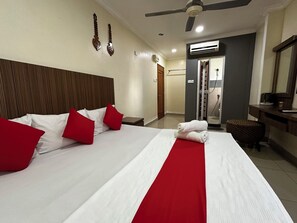 コンフォート ダブルルーム シティビュー | 1 室のベッドルーム、WiFi (無料)