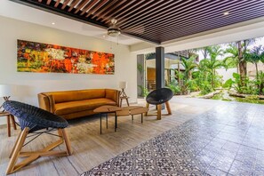 Khu tiếp khách ở sảnh