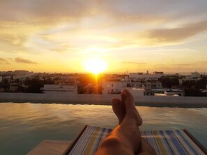 Hồ bơi ngoài trời 