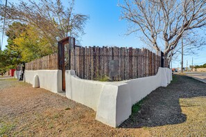 Apartment (1 Bedroom) | Interior - 3 Mi to Downtown - Condo w/ Hot Tub in Santa Fe! (Santa Fe)