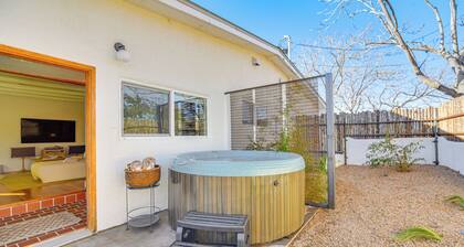 3 Mi to Downtown - Condo w/ Hot Tub in Santa Fe!