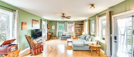 House (2 Bedrooms) | Front of property