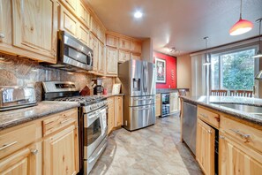 House (3 Bedrooms) | Interior - Ski Getaway w/ Hot Tub: Reno Home By Attractions (Reno)