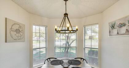 1/2 Mi to Frisco Commons Park: Poolside Oasis!