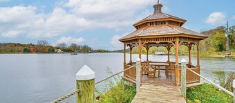 St Joseph River, Lake Michigan Access: Luxury Home