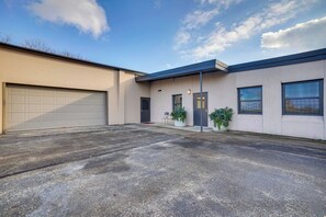 House (1 Bedroom) | Interior