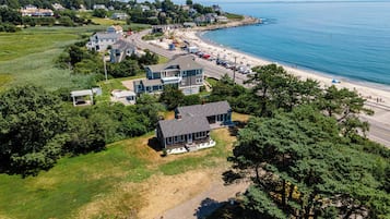 Cottage (3 Bedrooms) | Front of property