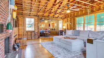 Cottage (3 Bedrooms) | Interior