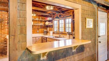 Cottage (3 Bedrooms) | Interior