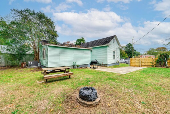 House (3 Bedrooms) | Front of property