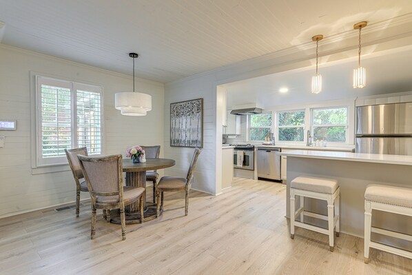 Cottage (2 Bedrooms) | Interior - Walk Downtown & Canton Street: Roswell Retreat! (Roswell)