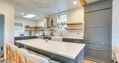 Walk to Roanoke River Greenway: Mountain-view Home