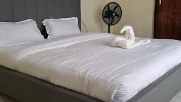 1 chambre, fer et planche à repasser, Wi-Fi, draps fournis