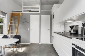 Classic Cabin | Living area - First Camp Grenen Strand - Skagen (Skagen)