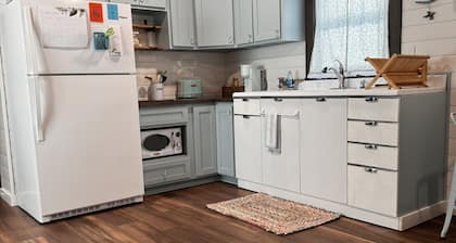 Cozy 2 Bedroom Cottage in the Woods, Near Enchanting Petoskey, MI, With WiFi