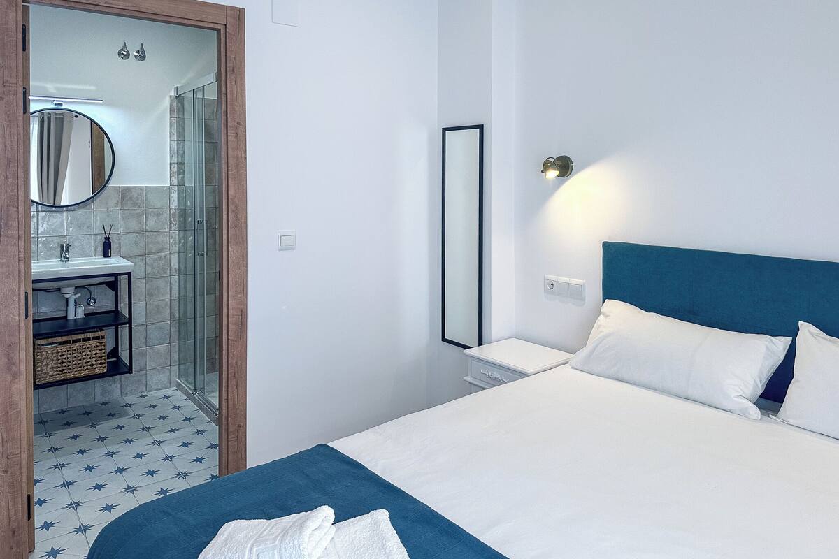 Dúnsængur, rúm með memory foam dýnum, myrkratjöld/-gardínur