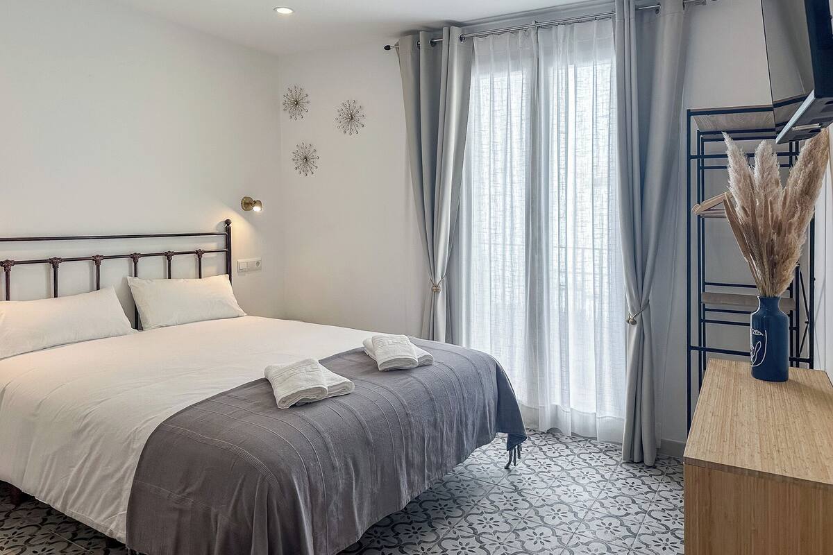 Dúnsængur, rúm með memory foam dýnum, myrkratjöld/-gardínur