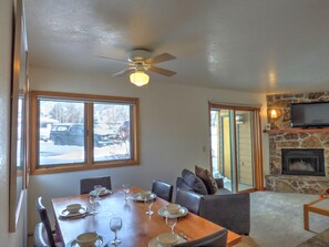 Exterior - Corner Unitground Floor + Hot Tubspatio W/D in Unit (Steamboat Springs)