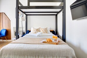 Living area - Cozy Studio for 2 in Le Marais (Paris)
