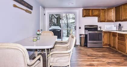 Stepaway Vacation Rentals-Catfish Cousins