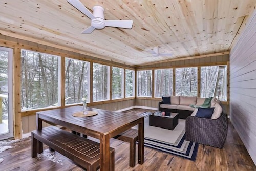 Stepaway Vacation Rentals-Catfish Cousins