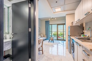 Interior - Charming 2BR at MAG 515 Dubai South by Deluxe Holiday Homes (Dubai)