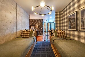 Condo, 1 Bedroom | Interior - Doppio Perch 1 Bedroom Condo (Hood River)