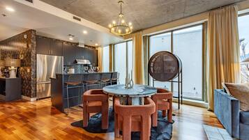 Condo, 1 Bedroom | Dining