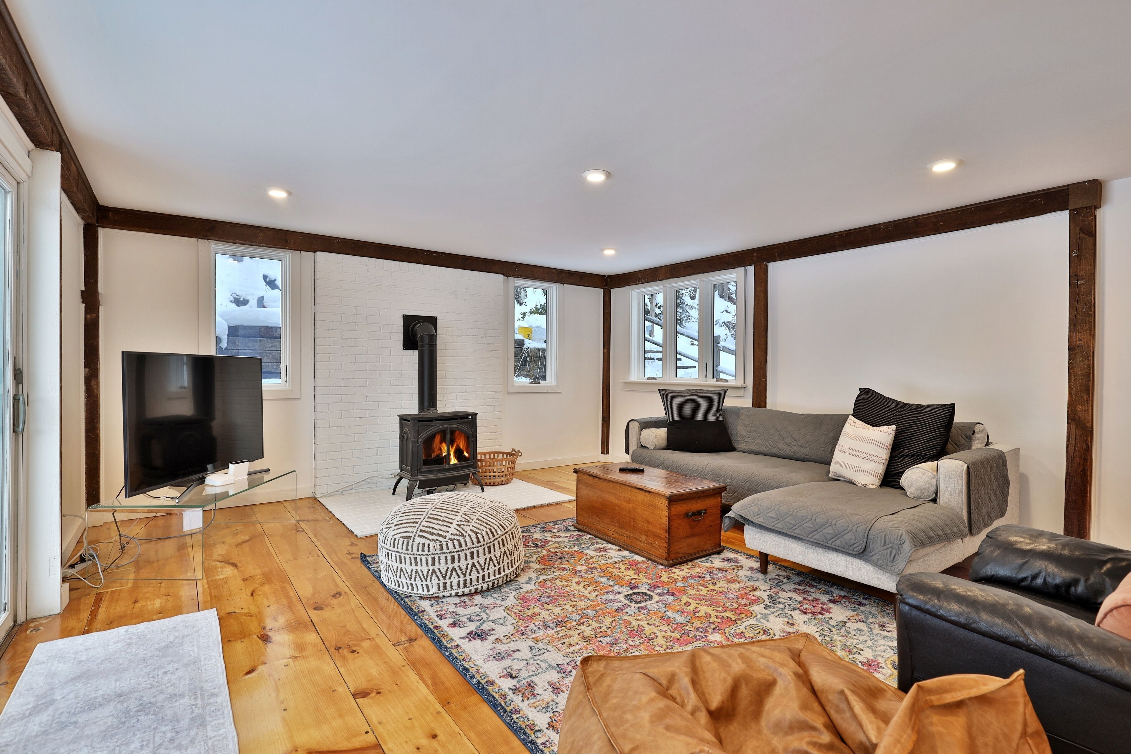 House, 4 Bedrooms | Living area