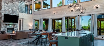 Escape to Nirvana – Luxury Cabin with Mountain Views, Large Decks & Hot Tub