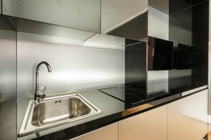 Apartment | Private kitchen | Fridge, coffee/tea maker, electric kettle, cookware/dishes/utensils - Bright Studio With gym and Coworking, Milan (Milan)
