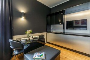 Apartment | Dining - Bright Studio With gym and Coworking, Milan (Milan)