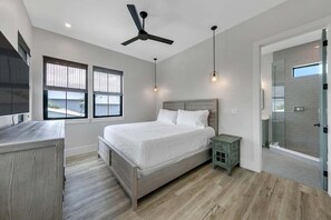 9 bedrooms, iron/ironing board, travel crib, free WiFi