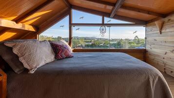 Honeymoon Cabin, Hot Tub, Lagoon View | 1 bedroom, premium bedding, blackout drapes, free WiFi
