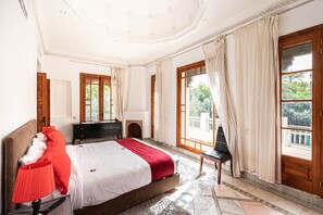 4 slaapkamers, een bureau, wifi, rolstoeltoegang